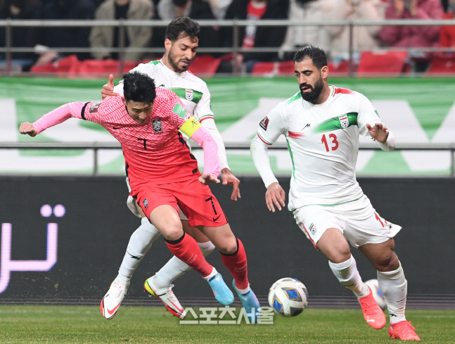 [포토]손흥민, 과감한 돌파!