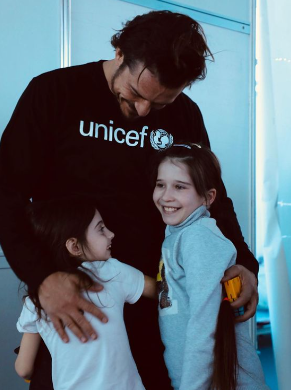 몰도바로 간 올랜도 블룸, 아내 케이티페리 "나의 영웅" [할리웃톡] 