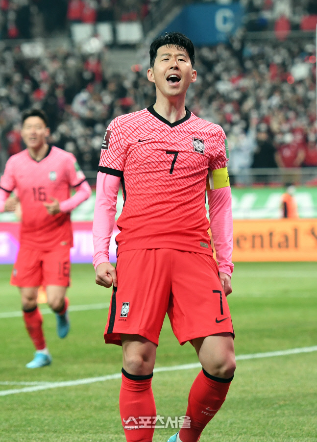 첫 주장에 '애정 듬뿍'...손흥민 "지성이 형만큼 잘 이끌 것"[현장인터뷰]