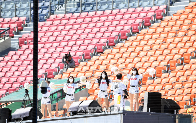[포토]LG 치어리더, 프로야구 개막 준비중!