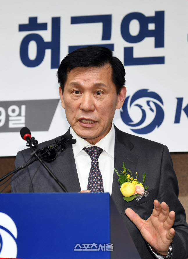 [포토]허구연 KBO 신임 총재, \'팬 퍼스트!\'