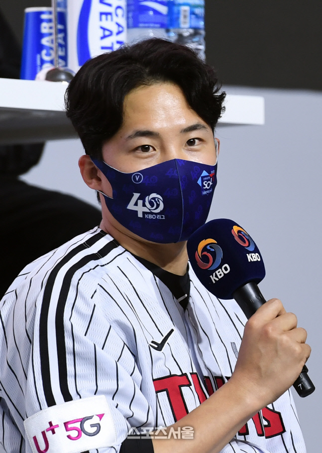 [포토]새 시즌 각오를 밝히는 LG 임찬규