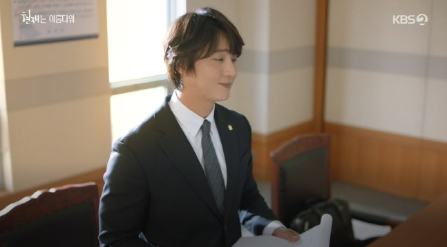 첫방 '현재는 아름다워' 윤시윤, 배다빈 혼인무효소송 의뢰 거절