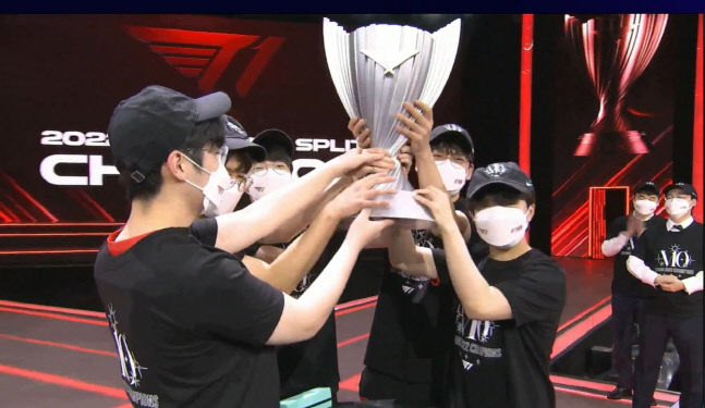 전승불패 T1, 젠지 꺽고 LCK 통산 ‘V10’ 달성[SS킨텍스in]