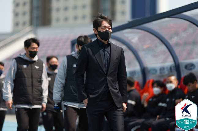 '7G 만에 첫승' 김남일 성남 감독 "이기려는 의지 강했다, 가슴 벅차다" [현장인터뷰]