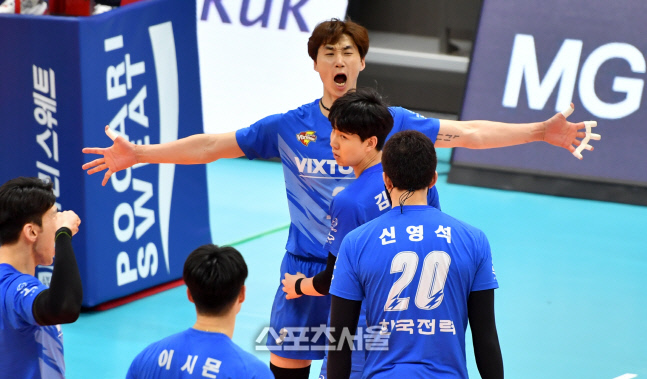 매 경기 살얼음판...박철우 "오히려 몸·정신력 좋아져" [현장인터뷰]