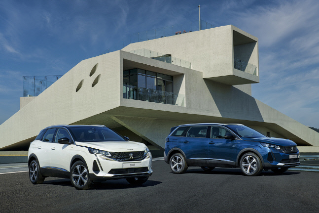 푸조 3008 및 5008 SUV 가솔린 출시, 1.2 퓨어테크 가솔린 터보 엔진 도입