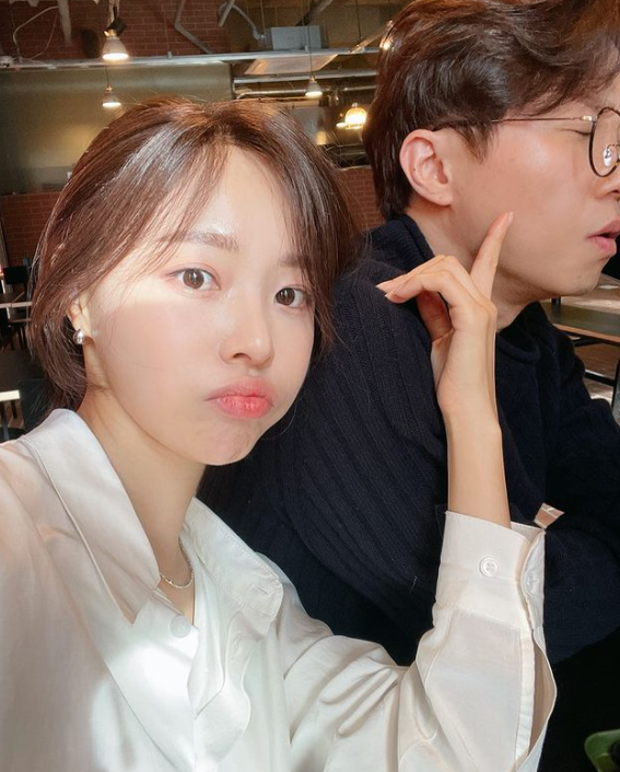 박성광♥ 이솔이 '노을맛집' 정원뷰 공개... 이런 게 전원주택 사는 맛 [★SNS]