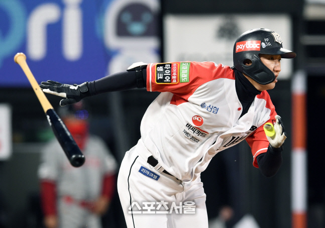 [포토]KT 김민혁, 역시 만루의 사나이!