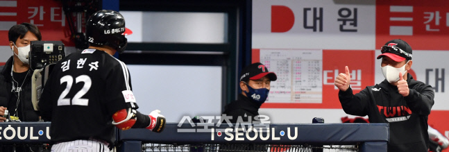 개막 3연승 류지현 감독 "선수들 경기 내용과 과정 훌륭했다"[SS인터뷰]