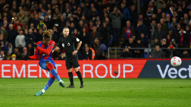 크리스털 팰리스 윌프레드 자하의 골