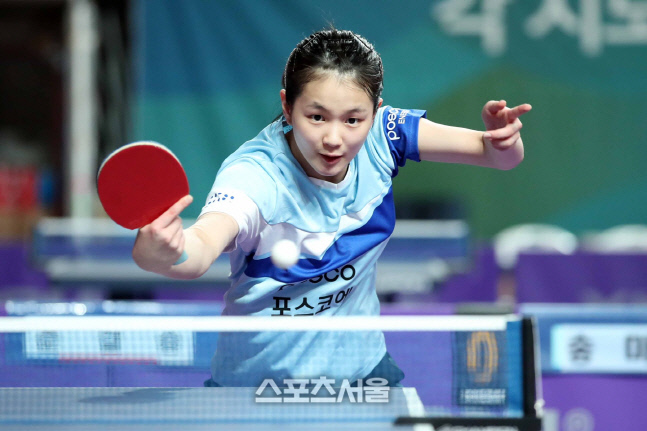 탁구 유망주 김나영, 양하은과 우승다툼...남자는 조대성-조승민 [종별대회]