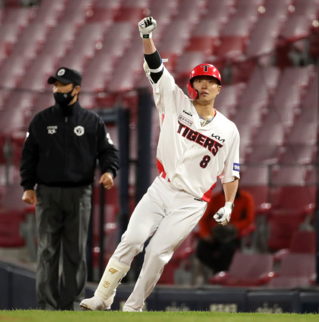 백업 열전, KIA 김종국 감독에게 첫 승 선물[SS 광주in]