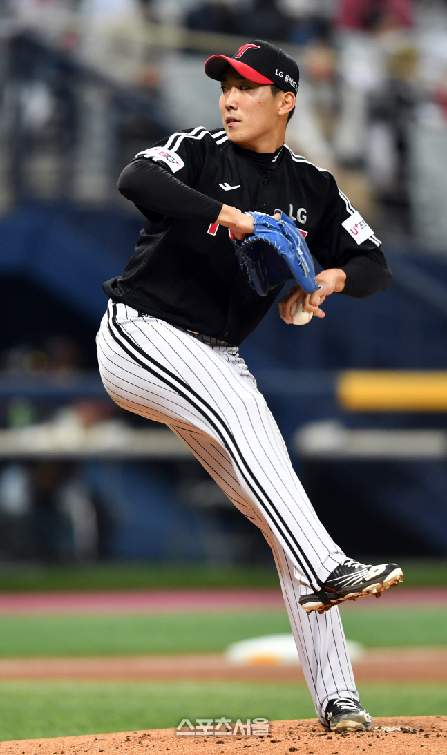 최고 구속 기록하고 밝게 웃은 손주영 "150㎞도 가능하다"[SS인터뷰]