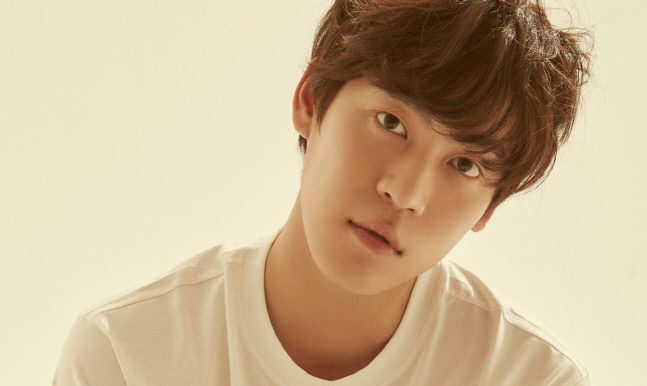 존박, 비연예인과 1년간 열애 끝 6월 결혼 "행복을 알게해준 사람"