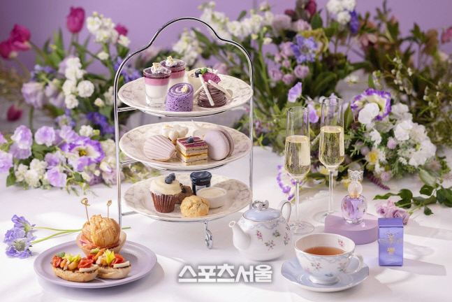 노보텔 앰배서더 강남, '베리 페리 가든' 애프터눈 티 세트 선봬