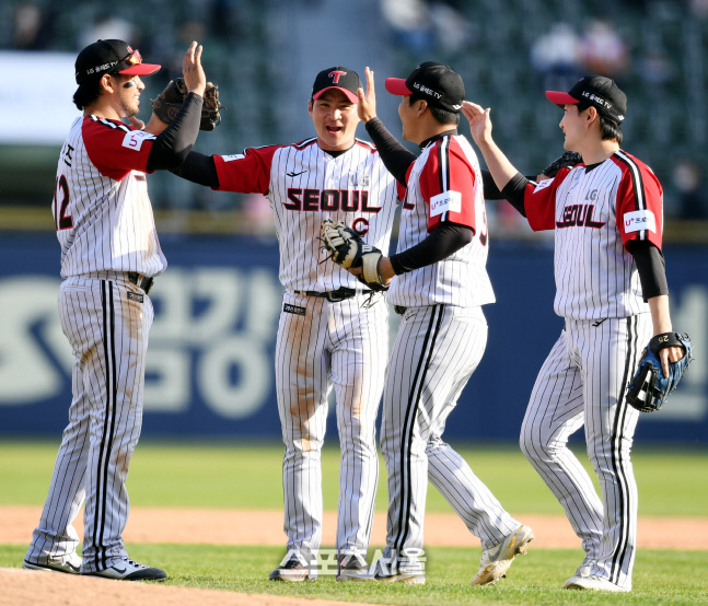 국대 유격수도 긴장하는 LG 포화 뎁스, 남은 과제는 조합[SS포커스]