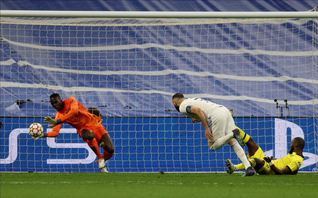 카림 벤제마 헤딩골