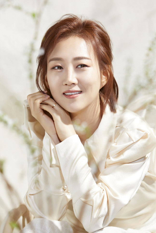 D-3 '트로트의 여왕' 장윤정이 돌아온다! "관심 집중"