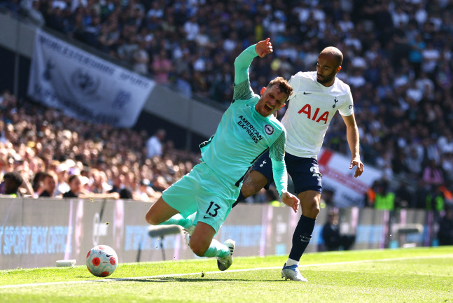 SOCCER-ENGLAND-TOT-BRH/REPORT