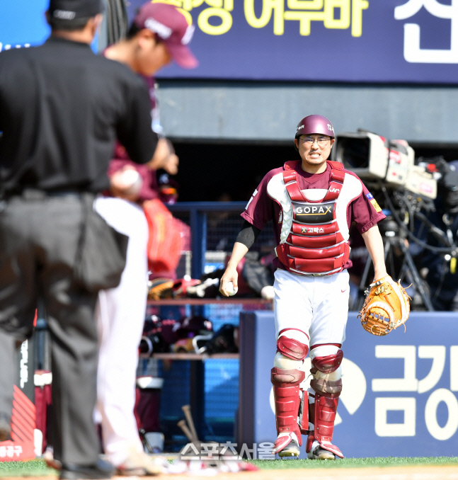 '폭투에 1점헌납' 아쉬운 이지영[포토]