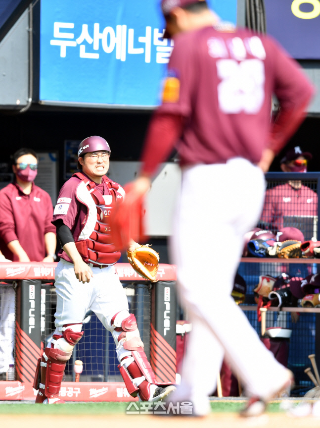 '폭투에 1점헌납' 아쉬운 이지영[포토]