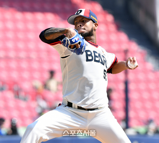 '최고 147km' 미란다, 구속은 '상승중'...6볼넷 제구가 '아직' [SS 집중분석]