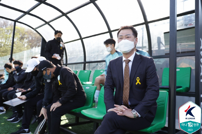 'K리그 유일 무승' 안산 그리너스의 난국 속 '조민국표 화통 리더십'