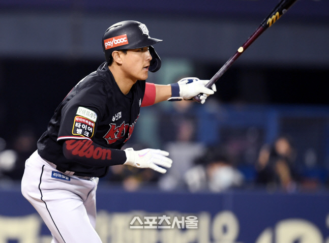 [포토] 안타 황재균 '득점기회가 왔어'