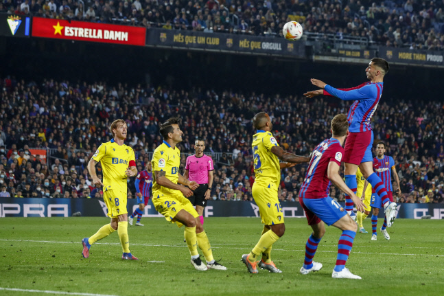 페란 토레스 헤딩슛