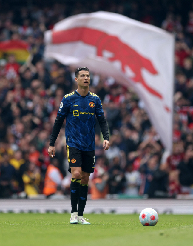 아픔 딛은 호날두, EPL 통산 100호골 하늘로 떠난 아들에게 바쳤다