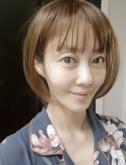 이지현, '육아 논란' 스트레스 심했나…앙상한 얼굴 못 알아보겠네[★SNS]