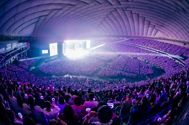 트와이스_일본 도쿄돔_0423 공연 (2)