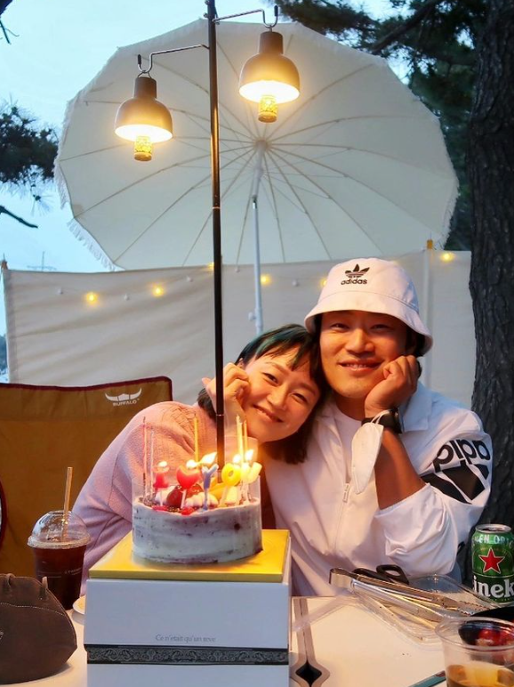 결혼 7주년 이혜정 ♥이희준에 "돌아이랑 살아줘 고마워" 어깨에 폭, 달달 인증샷 [★SNS] 