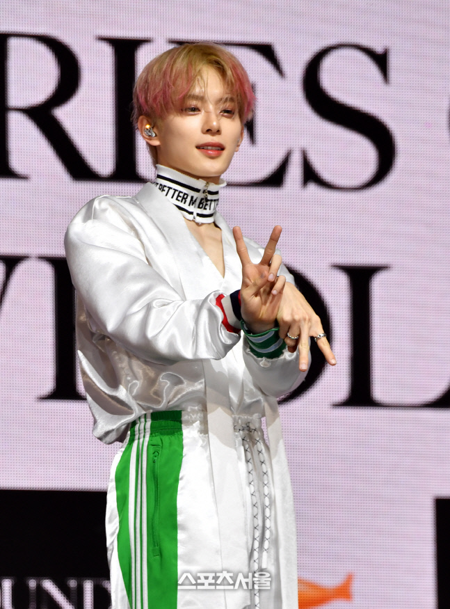 베리베리 첫 정규앨범 쇼케이스, 포토타임 강민[포토]