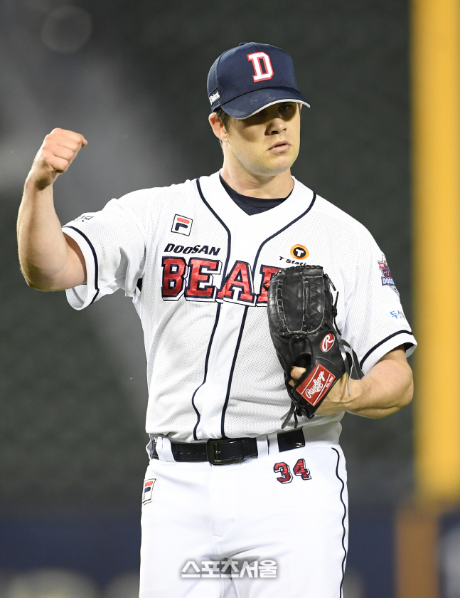 '3승 ERA 2.01' 두산 스탁 "아내 첫 KBO리그 직관…정말 큰 힘 됐다"