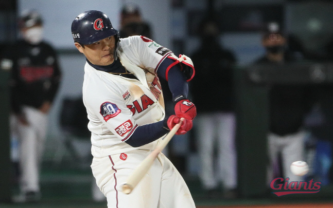 ‘승·패·승·승·승’ 3연승 신바람 롯데, 순위 반등도 보인다