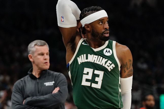 Bulls Bucks Basketball