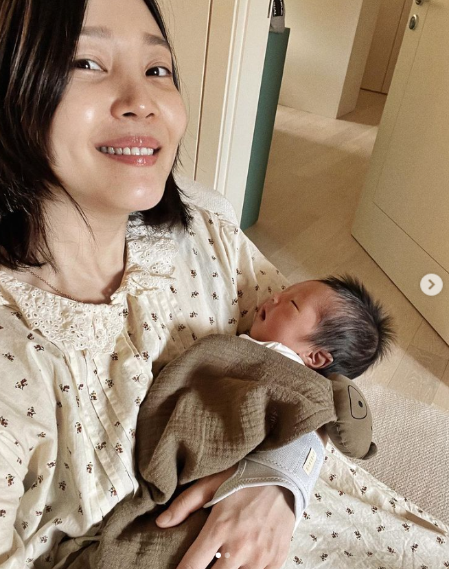 '득남' 신다은, 부기 제로 '반짝' 민낯 "집이 천국이네" 조리원 떠나 집으로...[★SNS] 