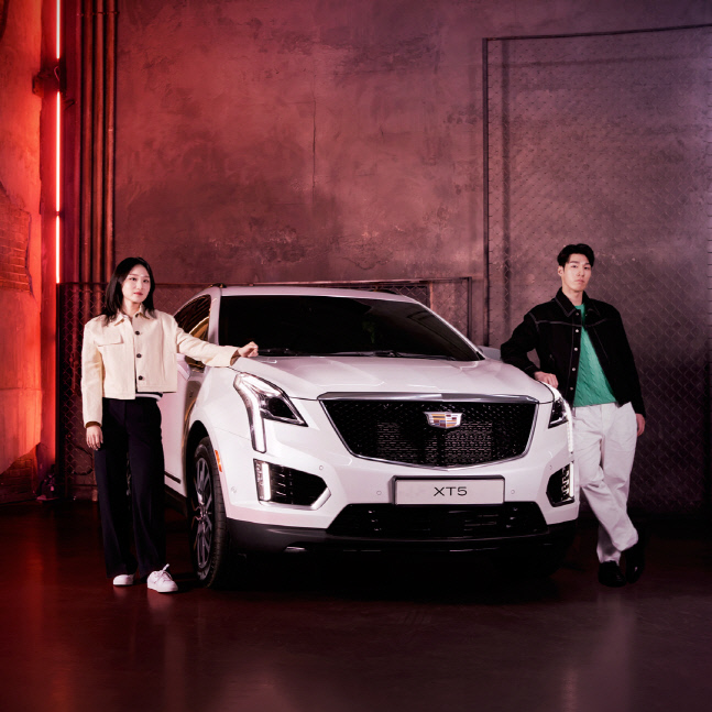 캐딜락_XT5x최민정,황대헌