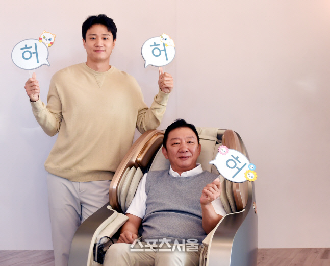 [포토] 허재-허웅 부자(父子), 허허허 웃는 5월 되세요