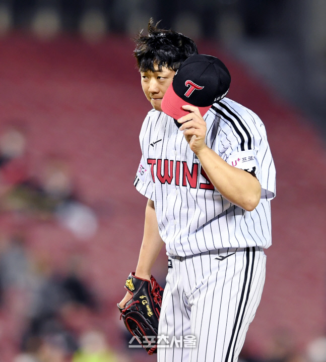 [포토] 허경민 사구에 사과하는 함덕주