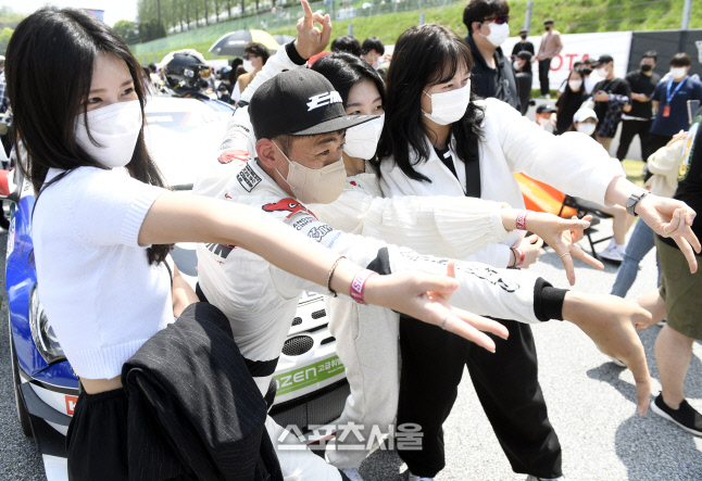 개그맨에서 한국을 대표하는 레이서로... 한민관, “올해 목표는 GT클래스 세 번째 시즌 챔피언!”