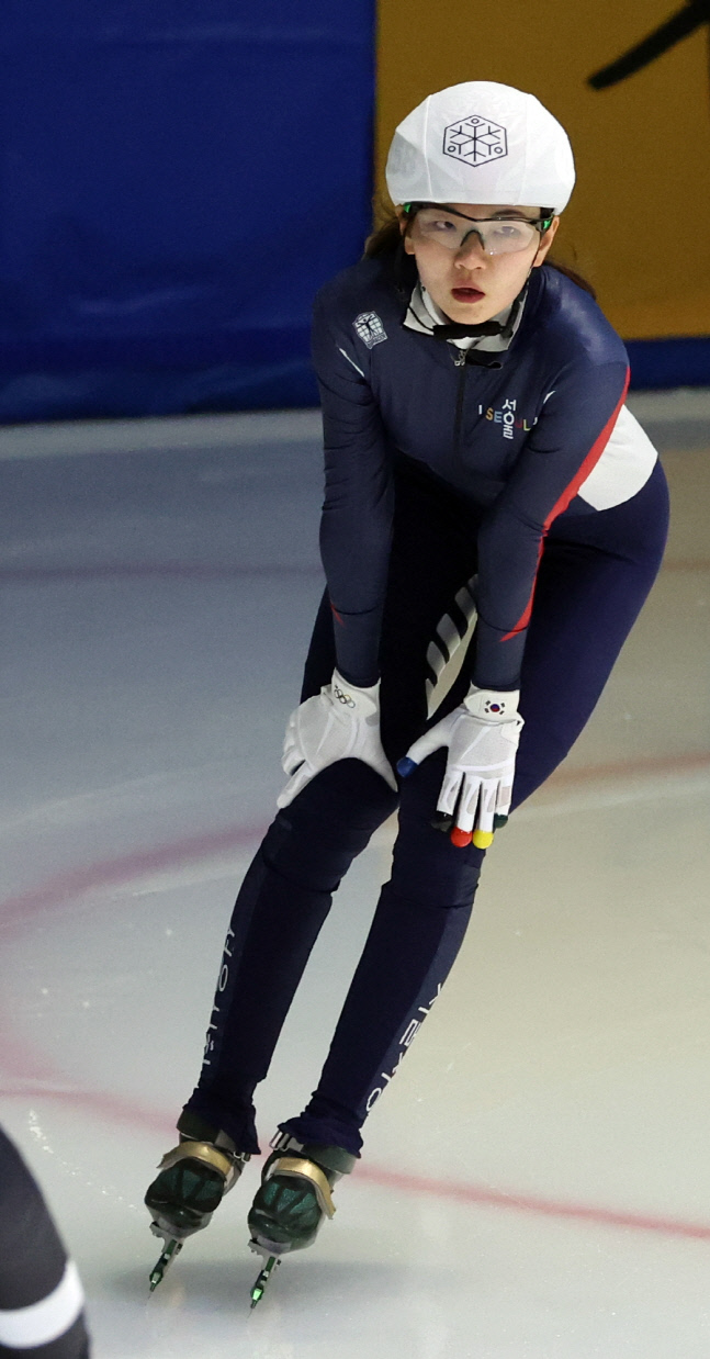 다시 태극마크 단 심석희, 최민정과 '불편한 동행'도 다시