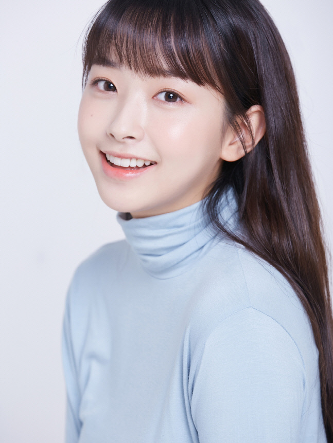 권아름, NCT 도영과 열애설 부인 "강경대응 할 것" [공식]