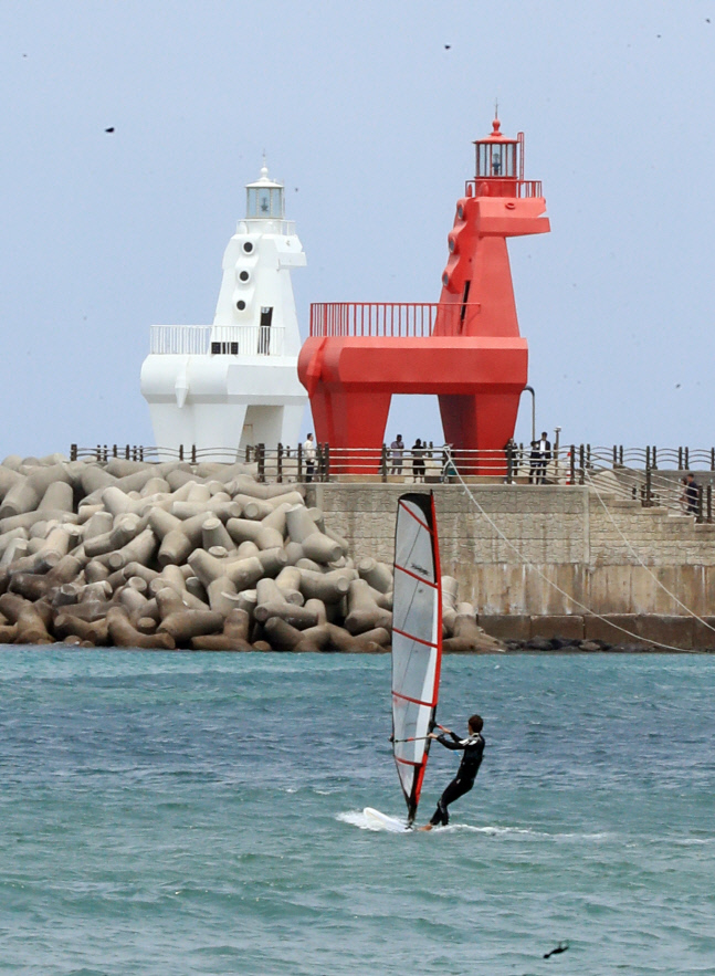 [내일날씨]흐린 하늘...낮최고 17~26도, 미세먼지 '좋음'