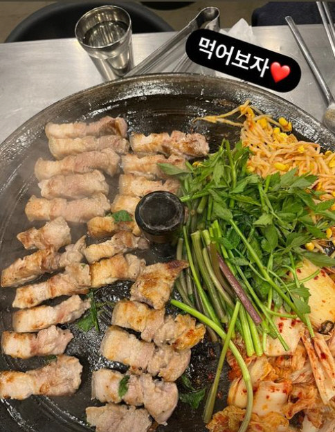 손담비, ♥이규혁과 삼겹살 파티? 웨딩드레스 걱정 안되나봐[★SNS]