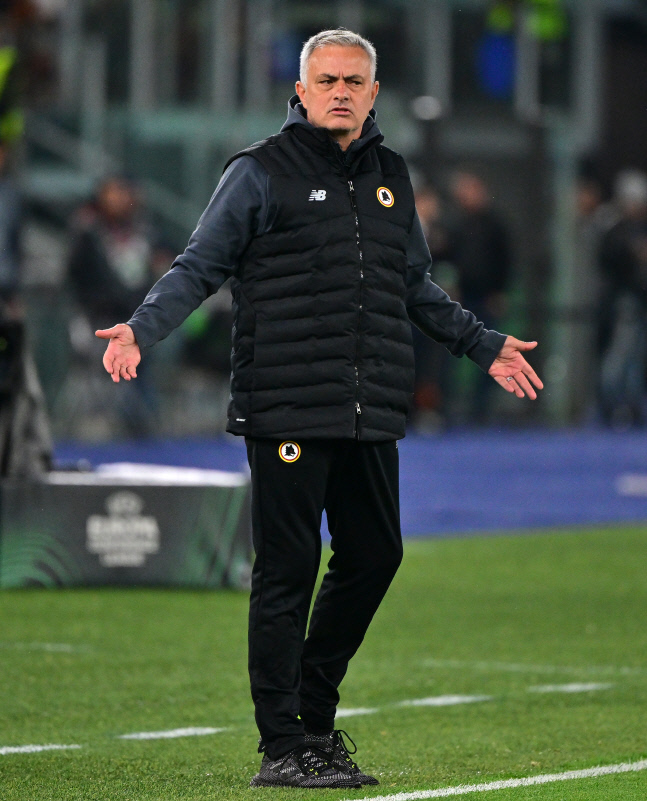 그땐 미처 몰랐다…퍼디난드의 뒤늦은 사과 "섣불리 무리뉴를 판단했다"