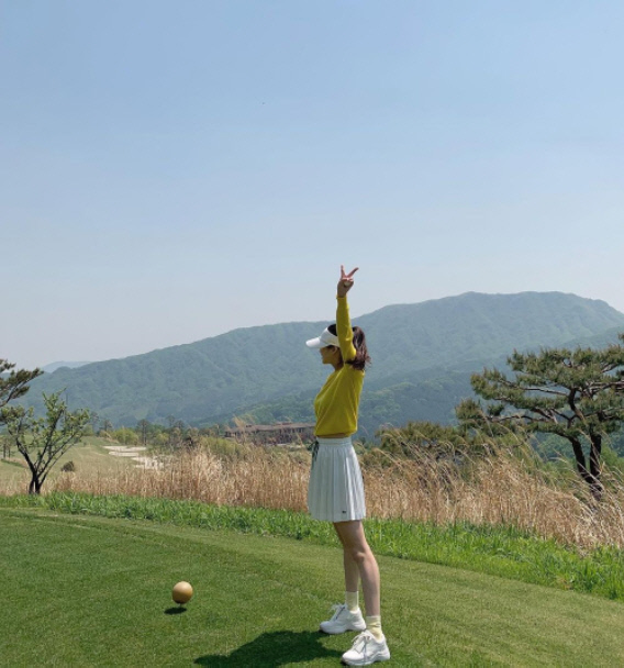 손연재, '소두+극세사 다리' 눈길..현실감 없는 비주얼[★SNS]