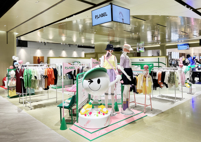 라이프스타일웨어 플레이블, 사랑스러운 컬러감과 분위기로 MZ세대 저격해